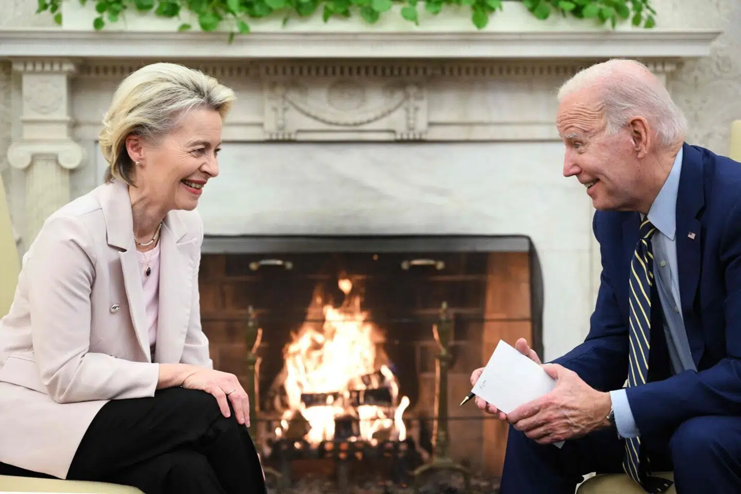 Præsident Joe Biden og EU-Kommisionens formand, Ursula von der Leyen, kan begge blive afgørende i forhold til at forsikre deres respektive befolkninger om, at der ikke er nogen grund til at frygte en omsiggribende bankkrise.