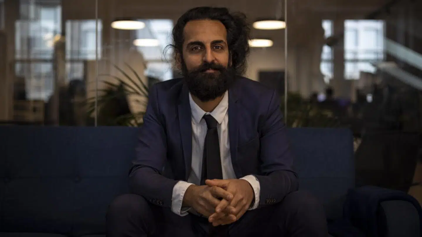 Armin Kavousi stoppede pludselig som topchef i Meew tirsdag efter afsløringer af, at han har løjet om en kandidatgrad i neurovidenskab.