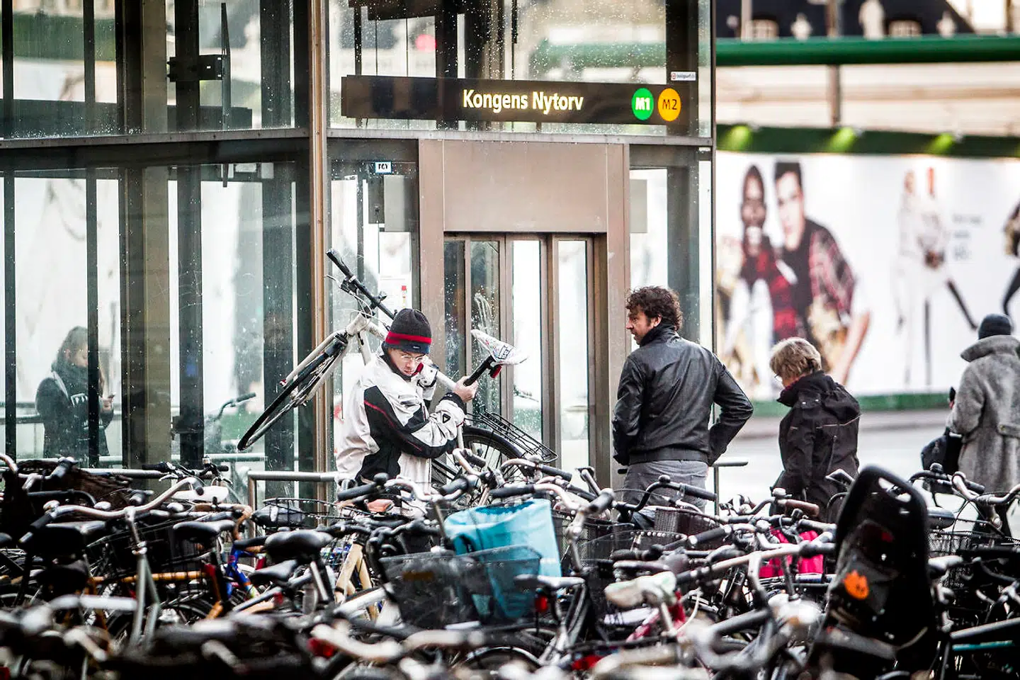 De russiske førtidspensionister fik i oktober dom og blev udvist for at sætte stjålne cykler for mange penge til salg, efter at cyklerne var stjålet ved blandt andet metrostationer i København. Nu er de igen anholdt. Modelfoto.
