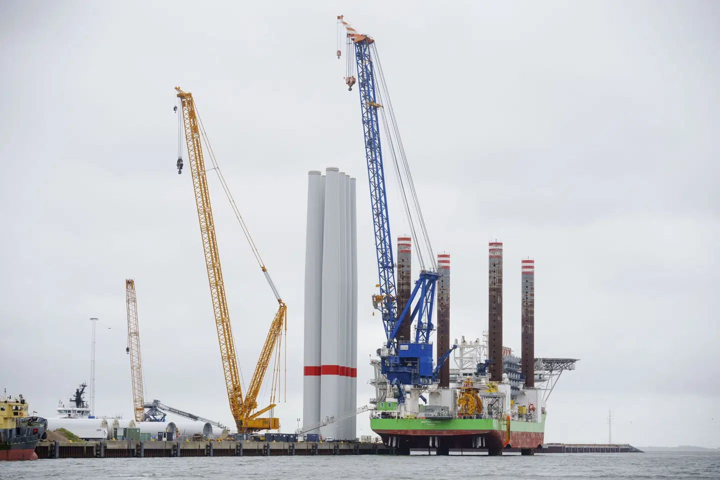 Esbjerg Havn danner onsdag rammerne, når Danmark sætter gang i den første lagring af CO2 i den danske del af Nordsøen. Havnen er i forvejen Europas største havn for udskibning af vindmøller. (Arkivfoto). Bo Amstrup/Ritzau Scanpix