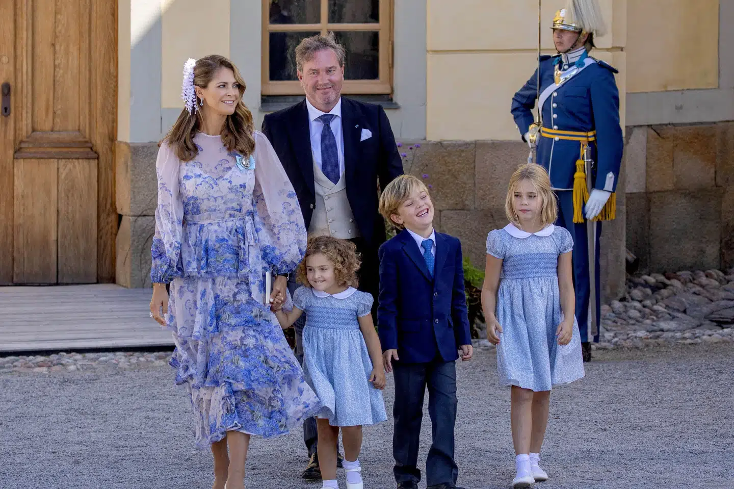 Prinsesse Madeleine (til venstre) og familien flytter hjem til Sverige efter at have boet i USA i flere år. (Arkivfoto). Albert Nieboer/Ritzau Scanpix