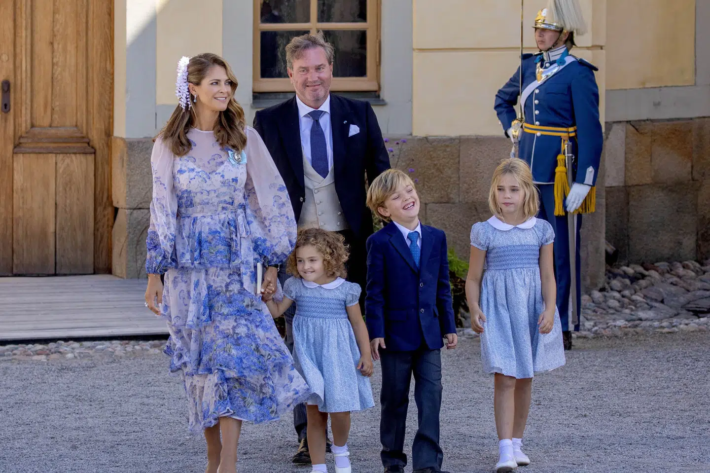 Prinsesse Madeleine (til venstre) og familien flytter hjem til Sverige efter at have boet i USA i flere år. (Arkivfoto). Albert Nieboer/Ritzau Scanpix