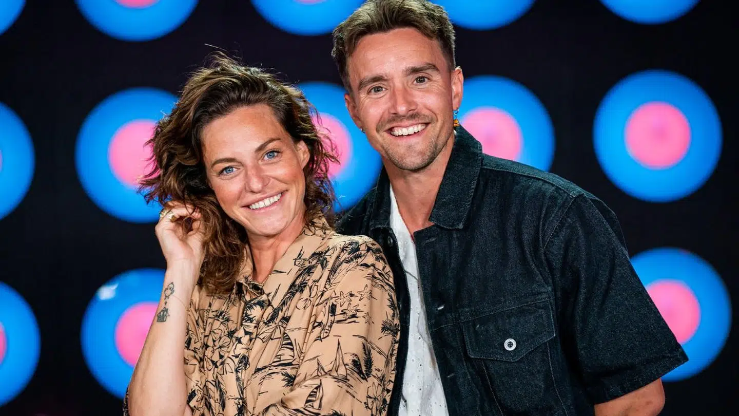 Martin Johannes Larsen og Sarah Grünewald, da de i efteråret 2022 var værter sammen på 'Vild med dans'.