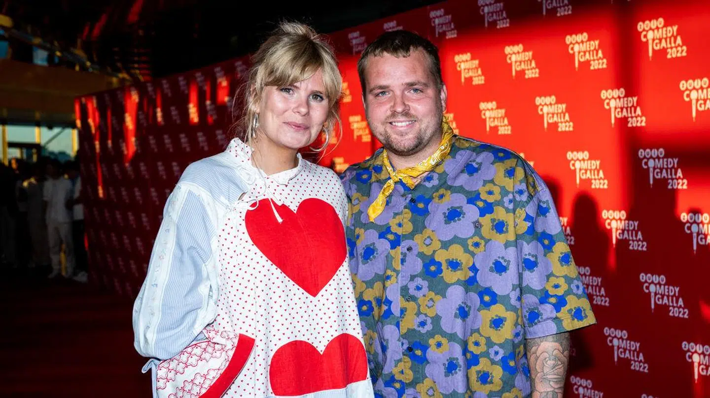 Sofie Linde og Joakim Ingversen er fokusset i en række Ekstra Bladet-artikler, som tv-værten nu kritiserer.