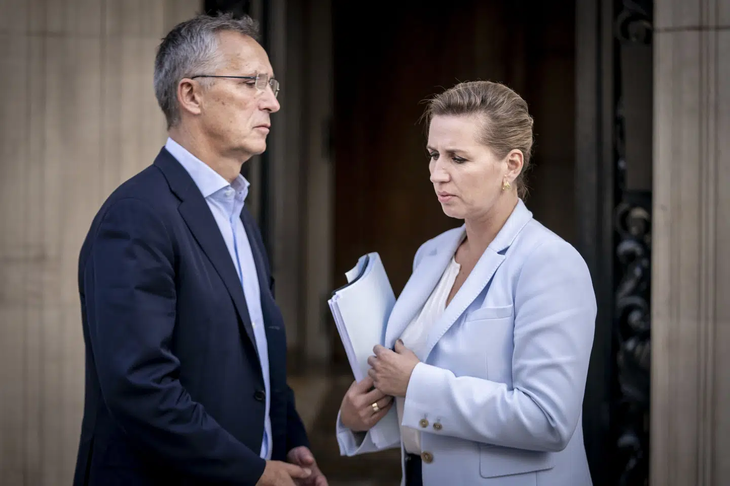 Som følge af krigen i Ukraine har regeringen og statsminister Mette Frederiksen (S) besluttet, at Danmark skal bruge langt flere penge på forsvar end hidtil. Det skal være med til at opfylde en målsætning hos forsvarsalliancen Nato og generalsekretær Jens Stoltenberg. (Arkivfoto). Mads Claus Rasmussen/Ritzau Scanpix