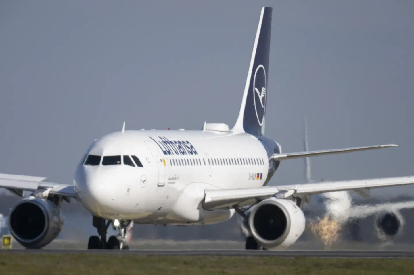 - Lufthansa Group. Forbinder verden. Beskytter dens fremtid, står der i reklamen, som myndigheden ASA kalder vildledende. (Arkivfoto). Boris Roessler/Ritzau Scanpix