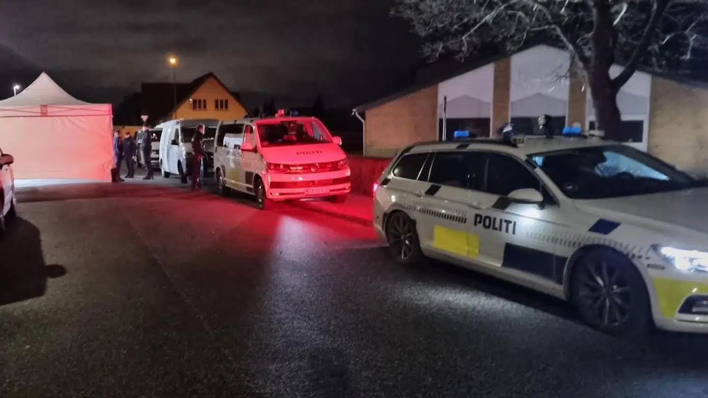 Politiet rykkede fredag aften ud til et mistænkeligt dødsfald i Fredericia. Foto: Presse-fotos.dk