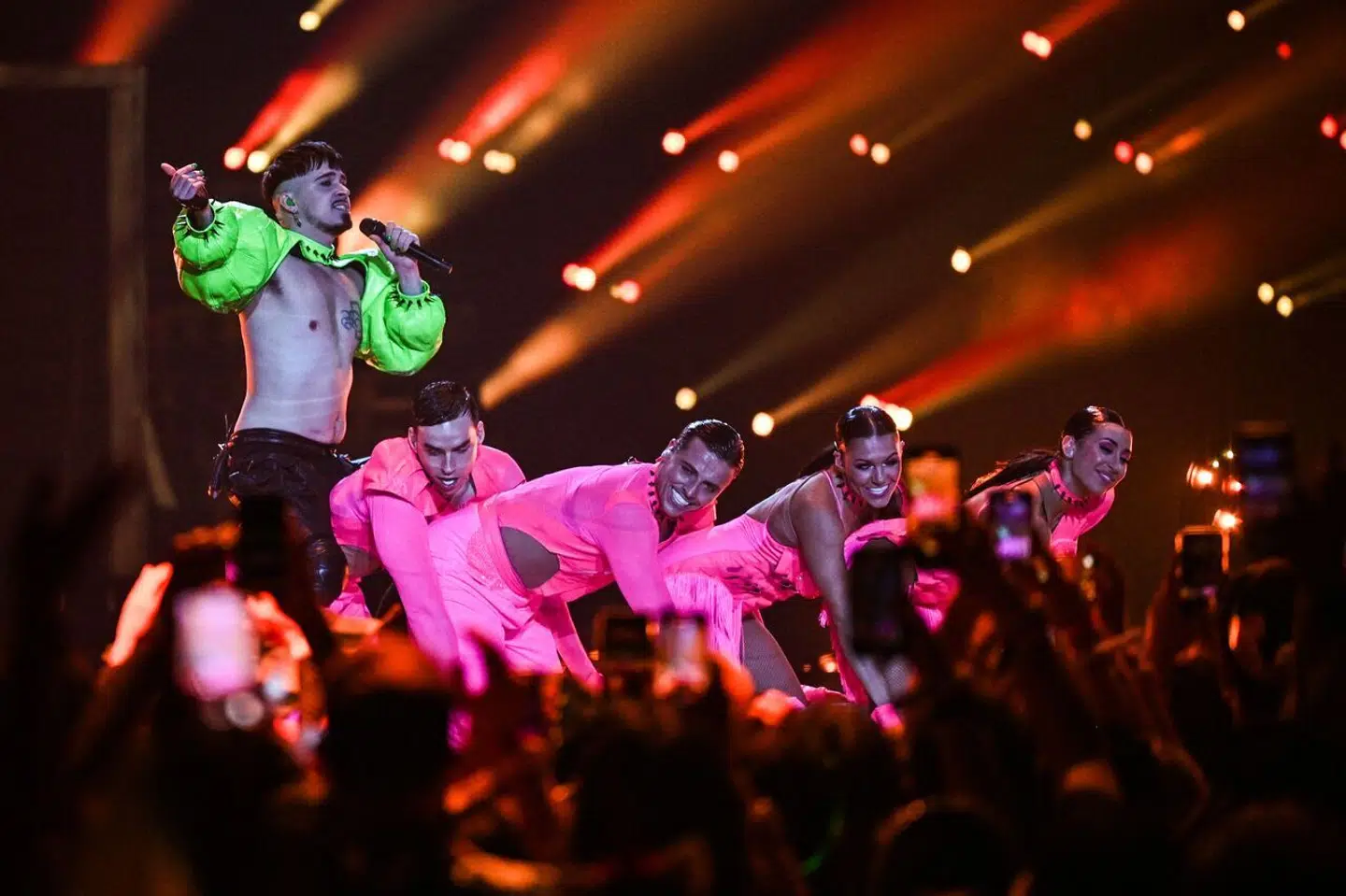 Her ses Käärijä optræde under lørdagens finale.