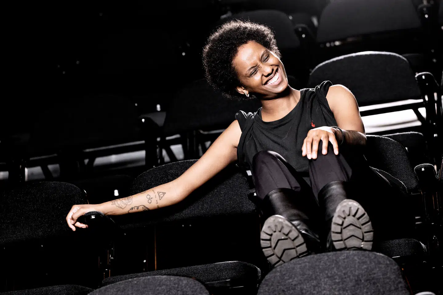 Selvom hun skal synge den ikoniske 'Let the Sun Shine In' – uden nogensinde at have optrådt før – glæder Saba Lykke Oehlenschlæger sig til at vise, hvad hun kan.