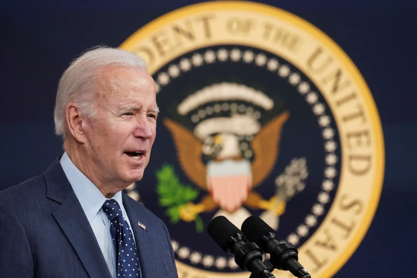Joe Biden holdt torsdag pressemøde om USA's nedskydning af tre uidentificerede luftobjekter. Tidligere på dagen var han igennem en tre timer lang rutinemæssig lægeundersøgelse. Kevin Lamarque/Reuters