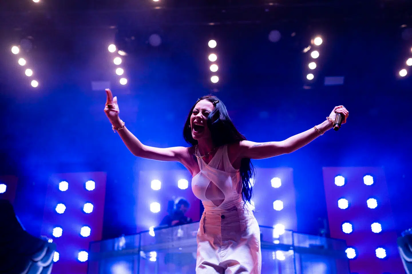 Musikfestivalen SmukFest i Skanderborg. Koncert med den danske rapper Tessa (Theresa Ann Fallesen) i Teltet. Onsdag 3. august 2022.