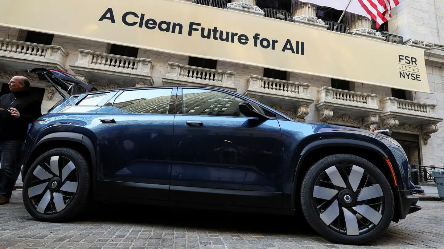 En 'Fisker Ocean', der holder parkeret ude foran børsen i New York.