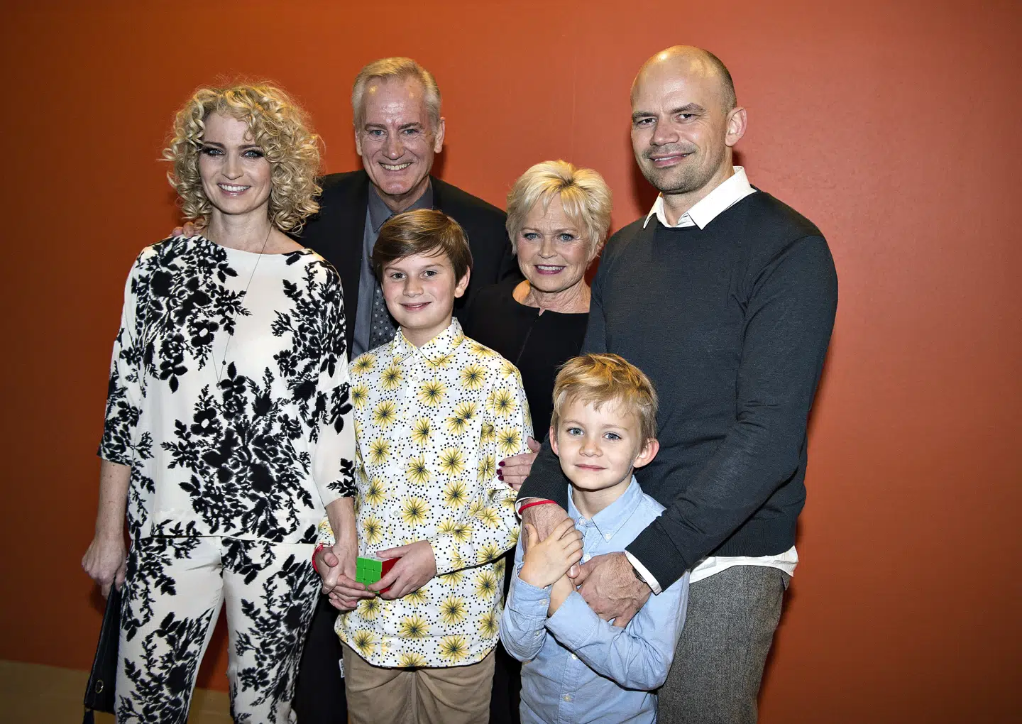 Hele familien Heick: Keld, Hilda, Annette Heick og Jesper Vollmer med deres sønner Elliot og Storm. Billedet er taget ved Melodi Grand Prix i Horsens i 2016. Foto Henning Bagger