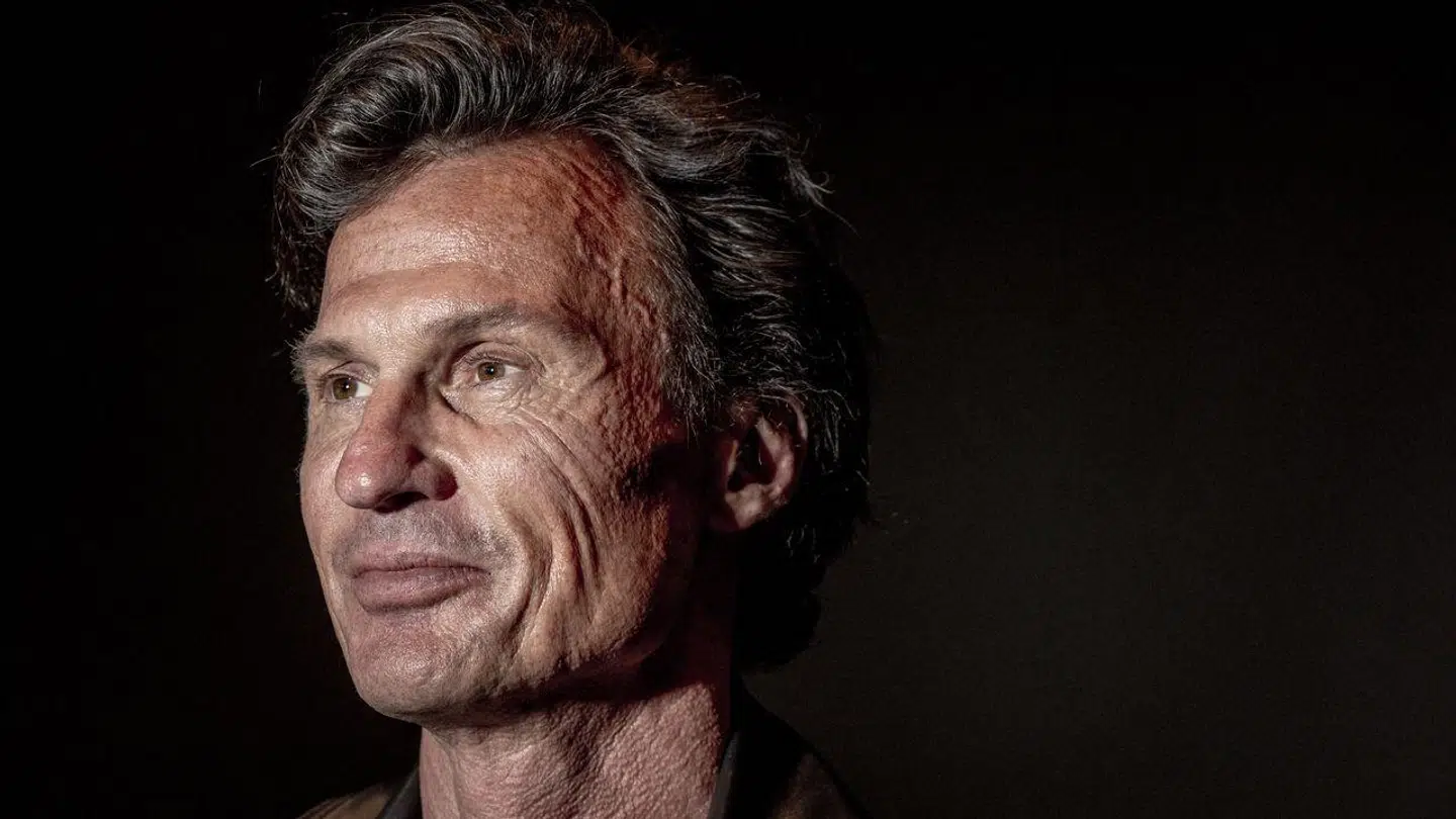 Petter Stordalens kæreste var gift, før hun mødte ham. Men ikke i lang tid.