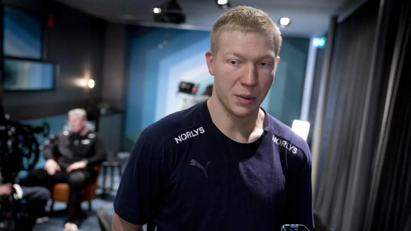 Magnus Saugstrup er blevet ramt af det, der ligner en alvorlig knæskade.