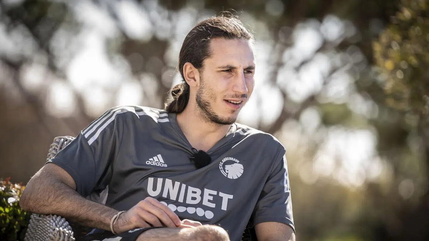 Kamil Grabara.
