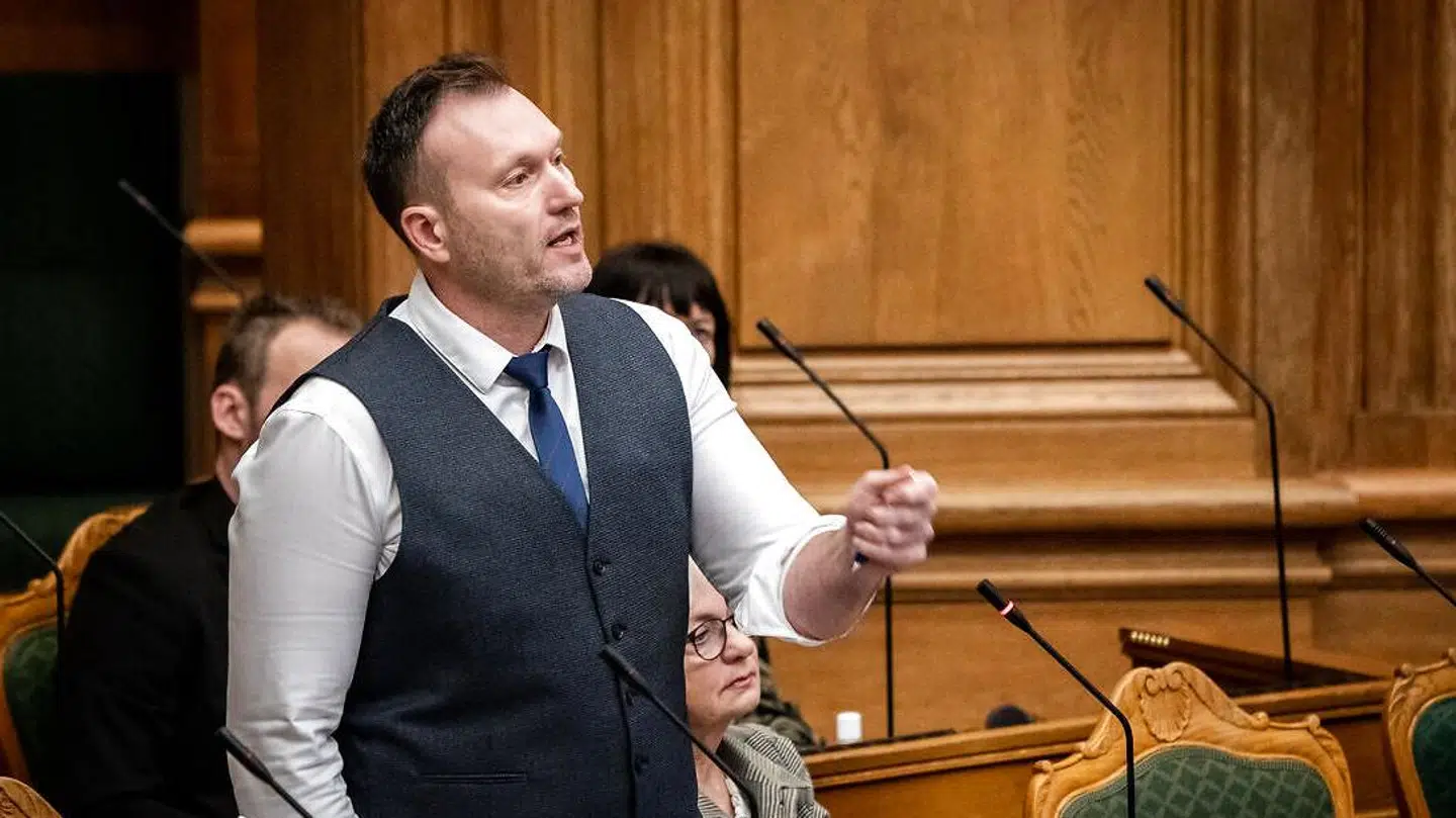 Lars Boje Mathiesen, Nye Borgerlige, omtaler i en podcast World Economic Forum som en potentielt »meget skadelig organisation«, hvis det får lov at »udvikle sig«. Han siger også, at han ikke ønsker »en verdensomspændende skyggeregering«, i den forbindelse.