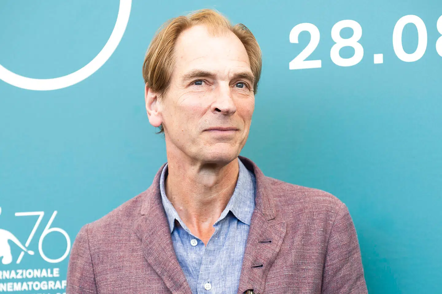 Julian Sands fotograferet ved filmfestivallen i Venedig i 2019 i forbindelse med filmen 'The Painted Bird.'