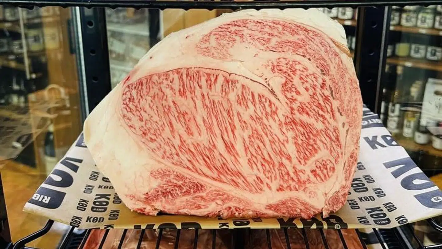 Et udsnit af det wagyukød, som Jonas Muff satte til salg.