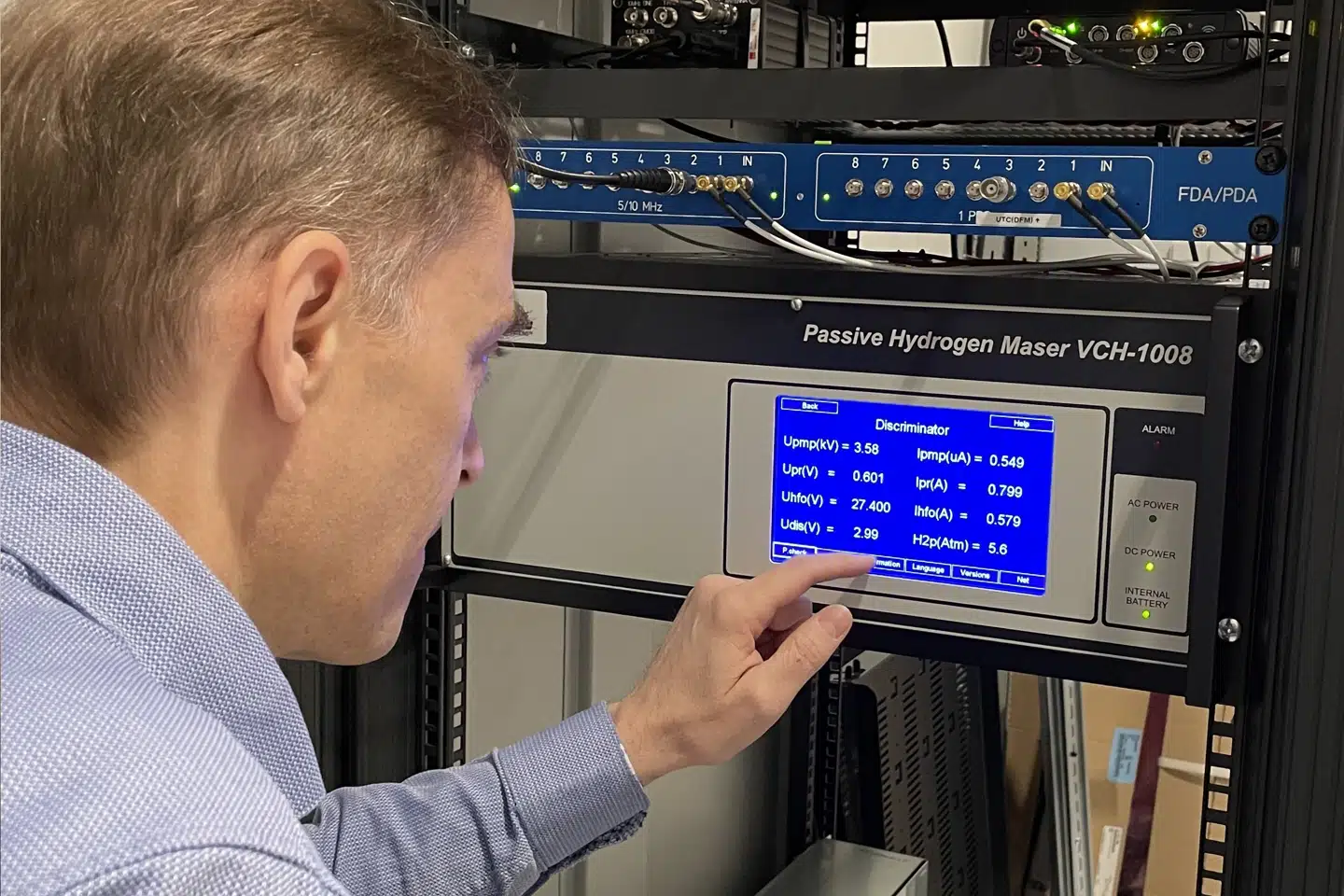 I Hørsholm hos Danmarks Nationale Metrologiinstitut (DFM) er det atomur, der fremover skal fastsætte Danmarks normaltid. DFM/Free