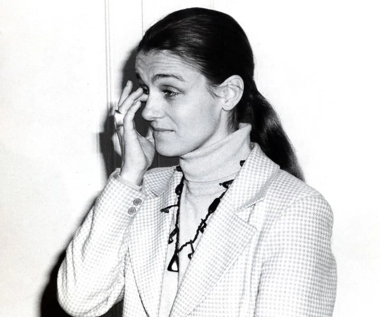 Ritt Bjerregaard måtte fælde en tåre, da hun blev fyret som minister efter at have misbrugt offentlige midler på en rejse til Paris.