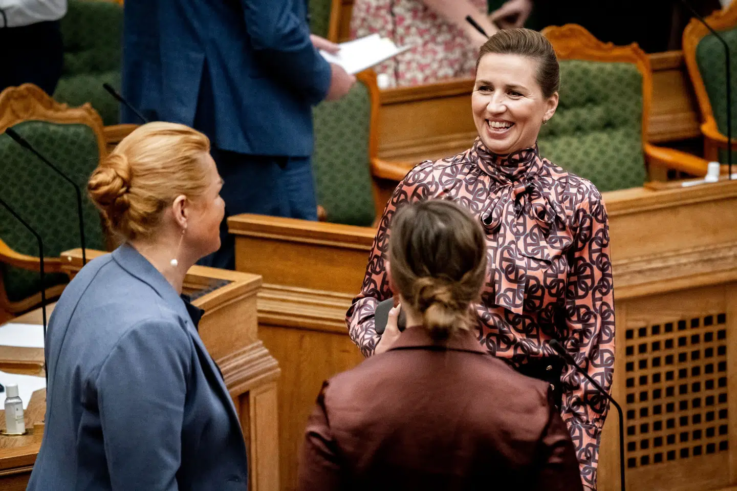 Statsminister Mette Frederiksen (S) fortæller torsdag aften, at partier skal drøfte forsvar med finansministeren. Ida Marie Odgaard/Ritzau Scanpix
