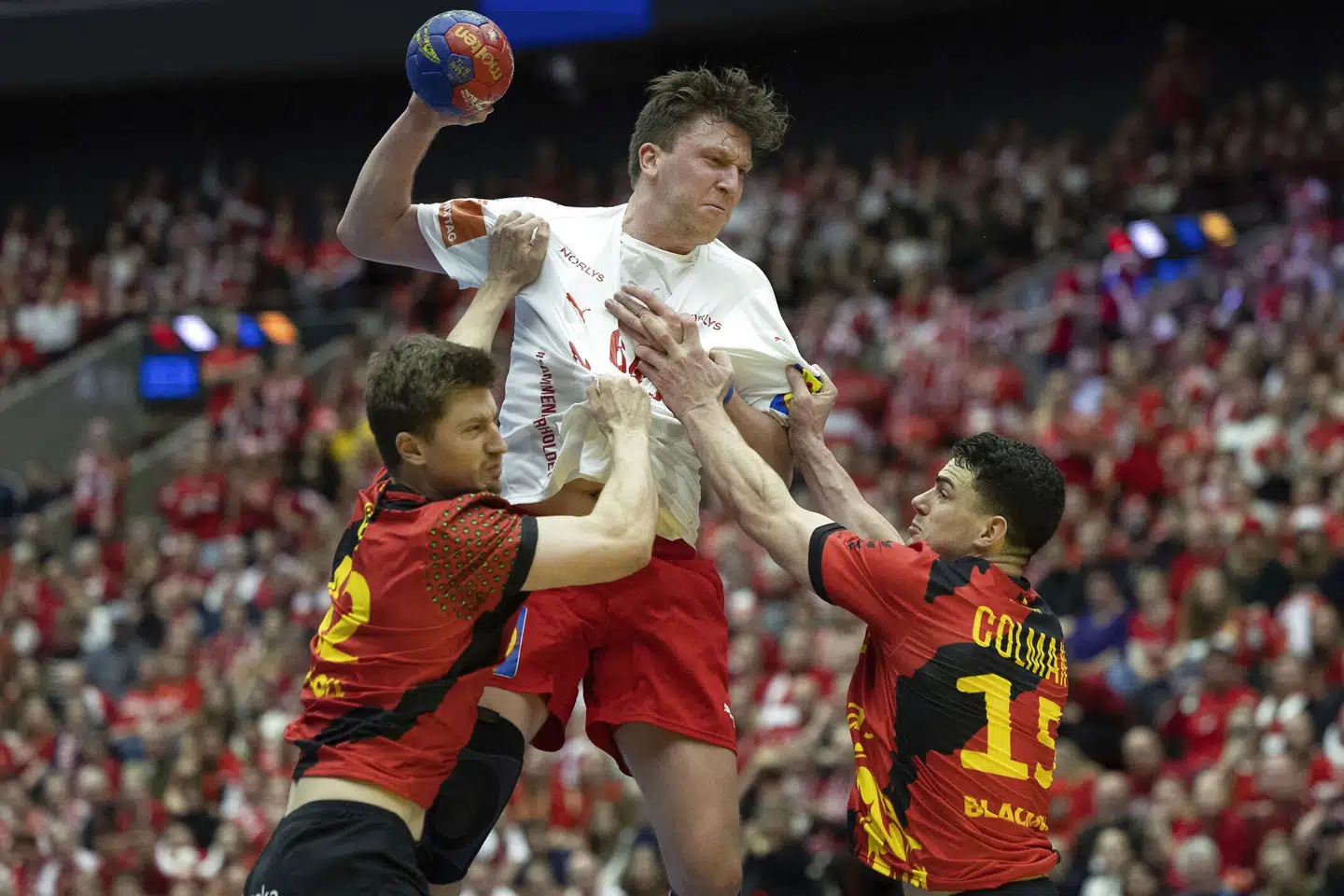 Lasse Møller, her i kampen mod Belgien, er færdig ved VM. Andreas Hillergren/Tt/Ritzau Scanpix