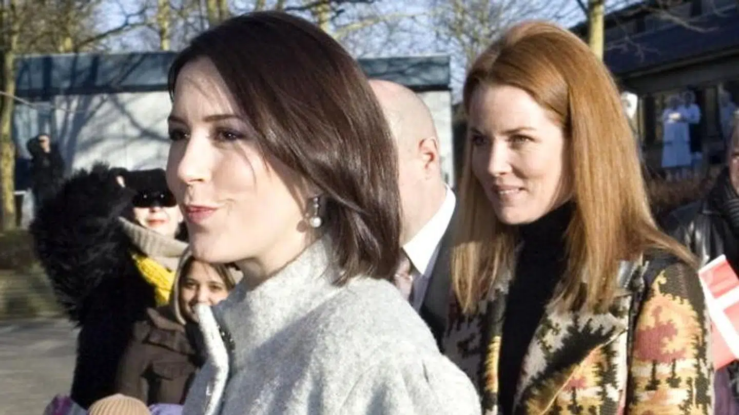 Kronprinsesse Mary og hendes daværende hofdame Caroline Heering i 2007.