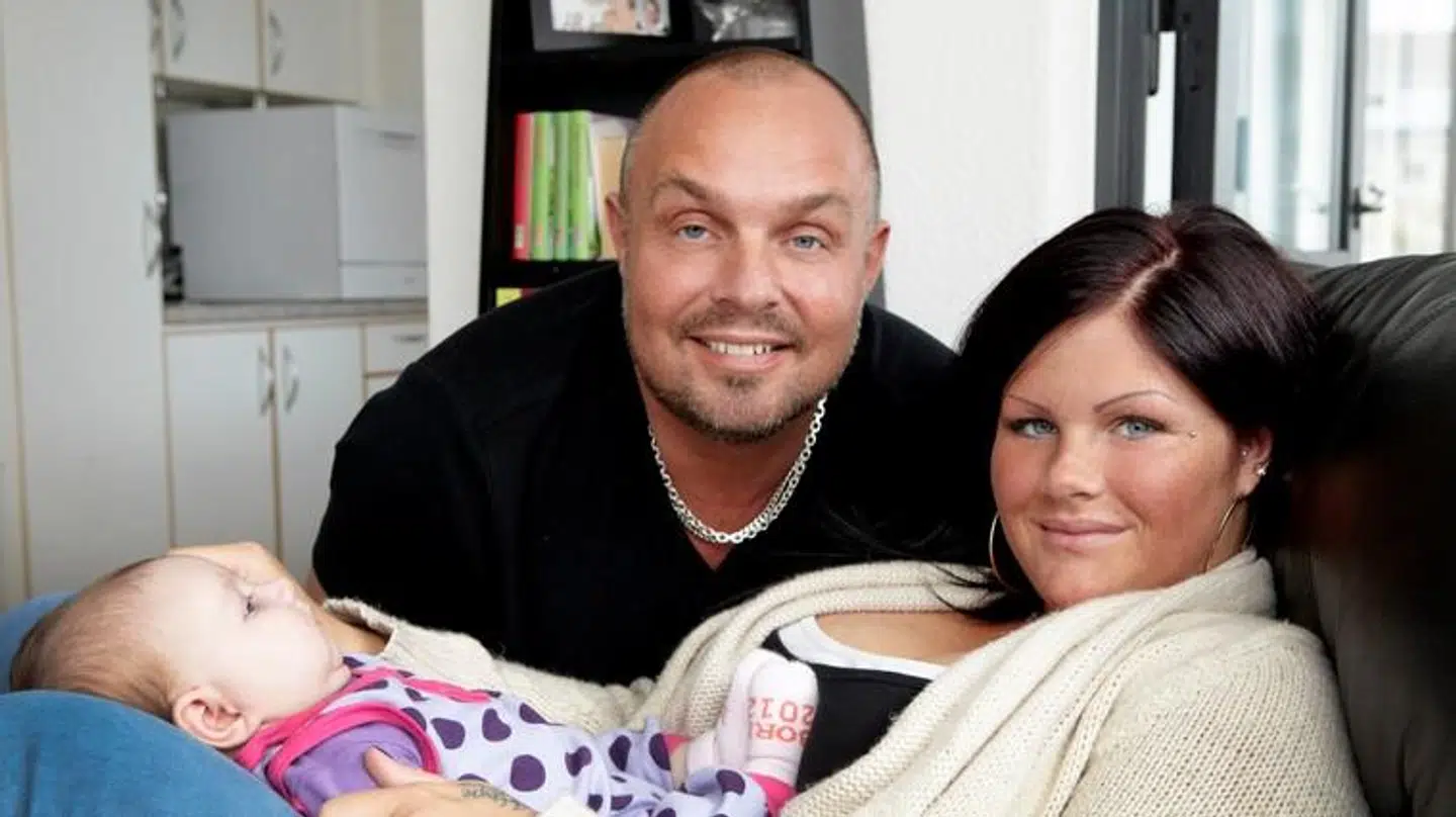 Ditlev Traasdahl Madsen og Nanna Ragnhild i 'De unge mødre', dengang de lige havde fået deres fælles datter Malucca, der i dag er 10 år.