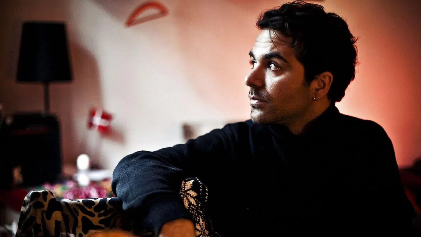 Dansk/græske Jannis Noya Makrigiannis, der var forsanger i Choir of Young Believers, er gået bort.