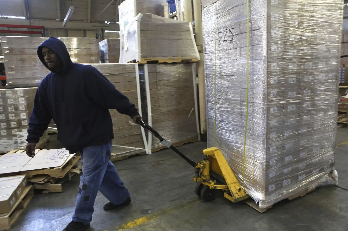 Amazon er USA's næststørste private arbejdsgiver efter Walmart med flere end 1,5 millioner ansatte, herunder mange lagerarbejdere. (Arkivfoto). Liz Hafalia/Ritzau Scanpix