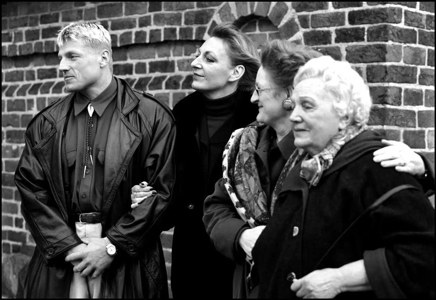 Flemming Pedersen var blandt andre i selskab af sin kæreste og sin gamle mor, da han i 1998 var med til at begrave sin elskede far i Frederikssund.