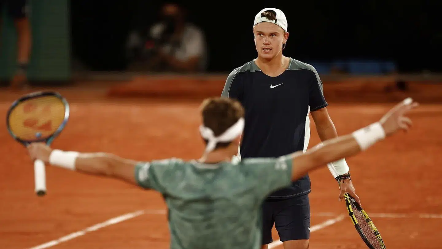 Holger Rune efter at have tabt til sin norske rival Casper Ruud i French Open-kvartfinalen.