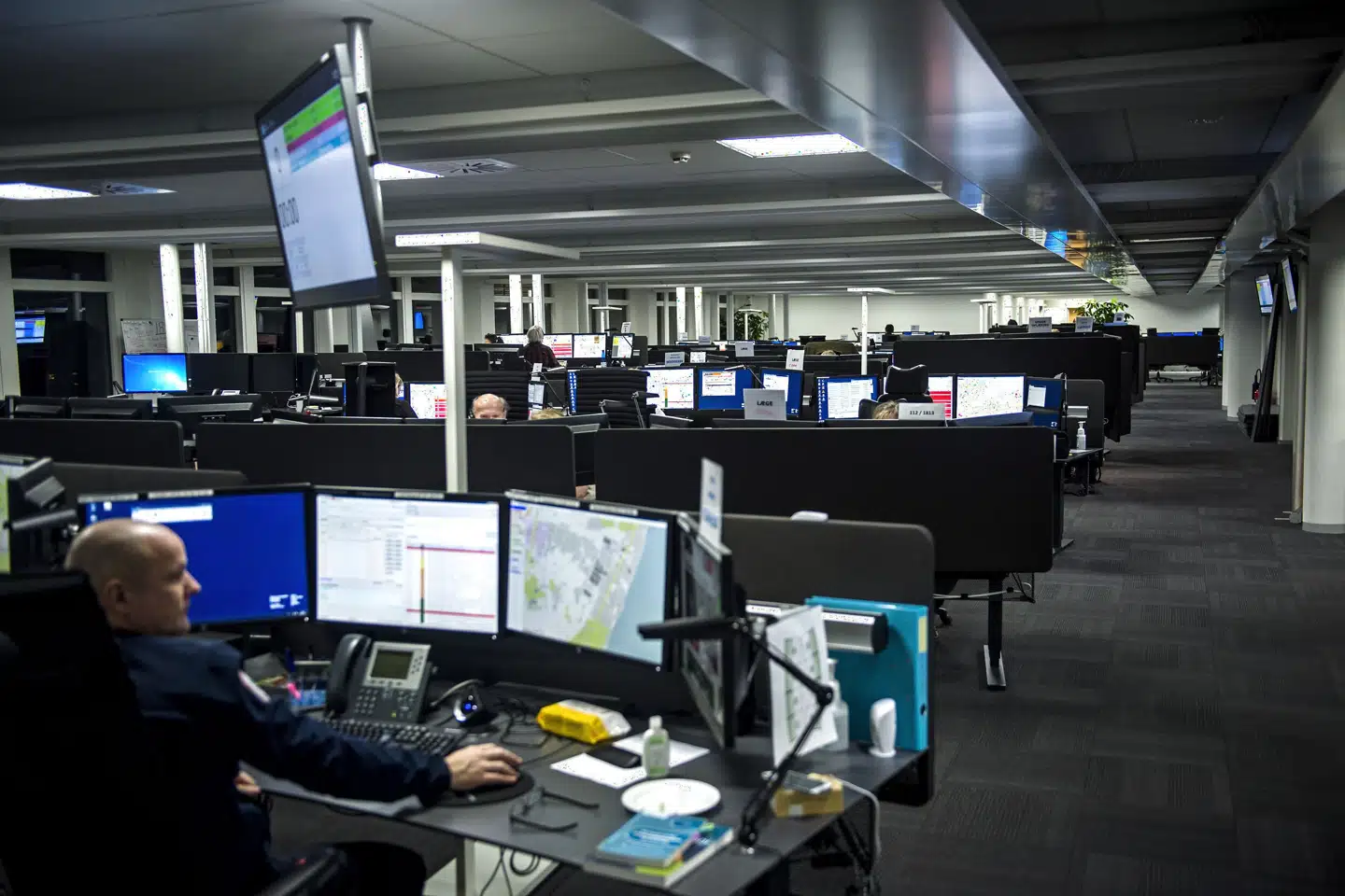 Det sker sjældent, at borgere må vente omkring to timer eller mere i kø, når de ringer 1813. Det er dog situationen søndag eftermiddag. Her er opkald til akuttelefonen også blevet afsluttet, fordi køen er for lang. (Arkivfoto). Christian Liliendahl/Ritzau Scanpix