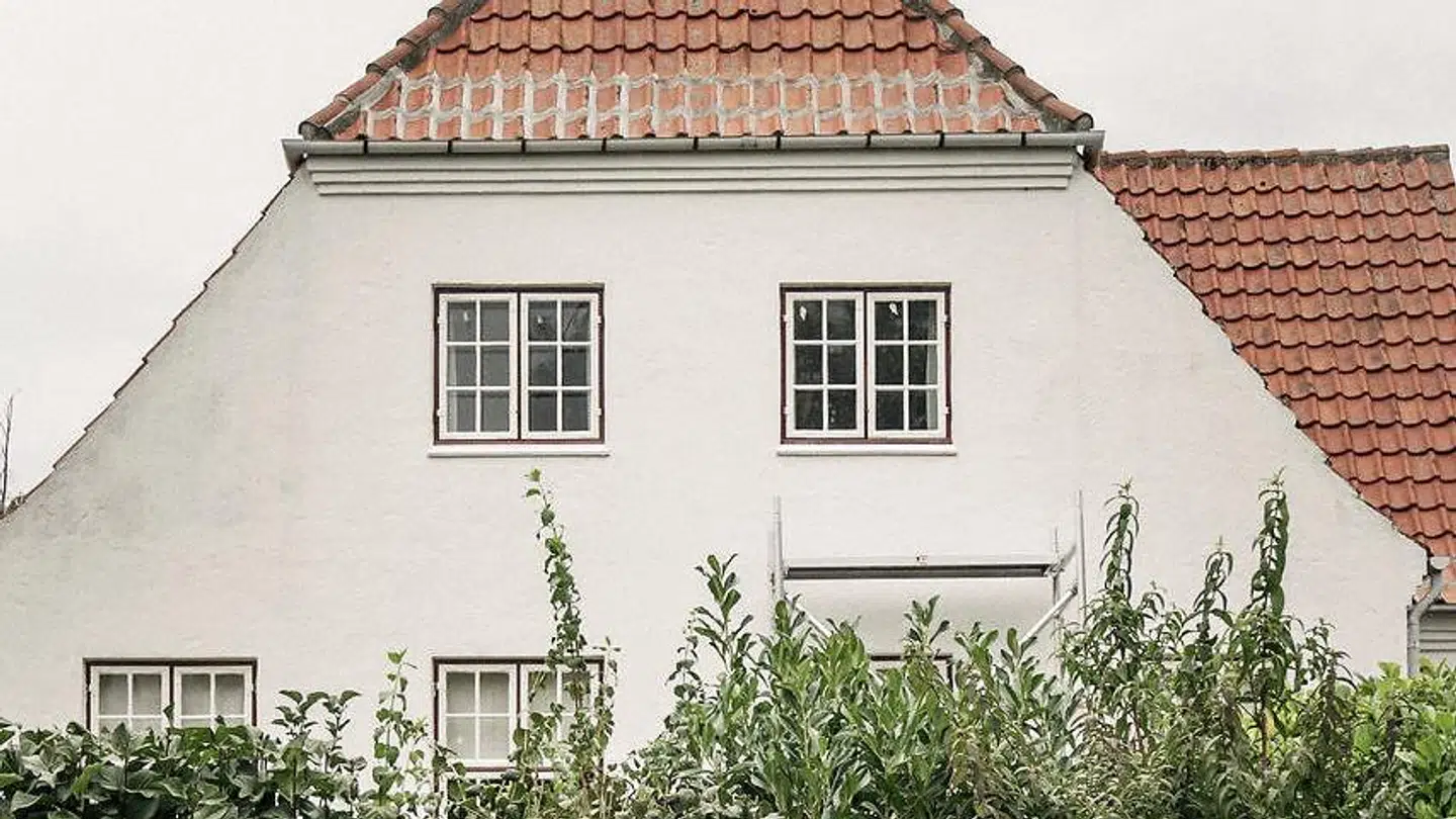 Det er dyrt at sælge bolig, så det lyder fristende at springe ejendomsmægleren over. Et firma, da tilbød den service, er nu gået konkurs. (Arkivfoto)
