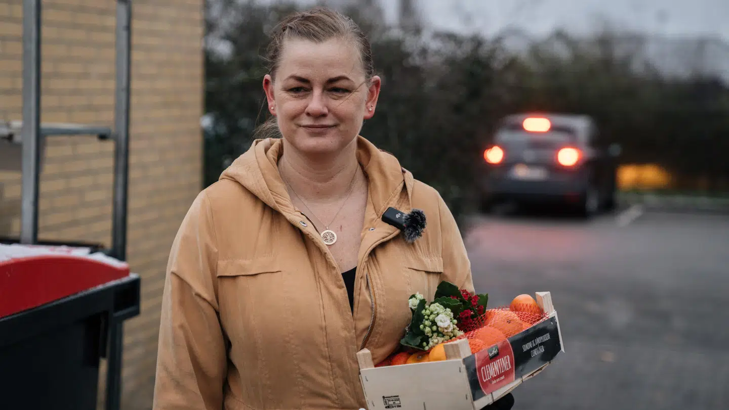 Her ses den kasse med klementiner, Rikke Skafte fandt mandag morgen i en skraldespand ved Netto. Foto: Kasper Løjtved/Byrd
