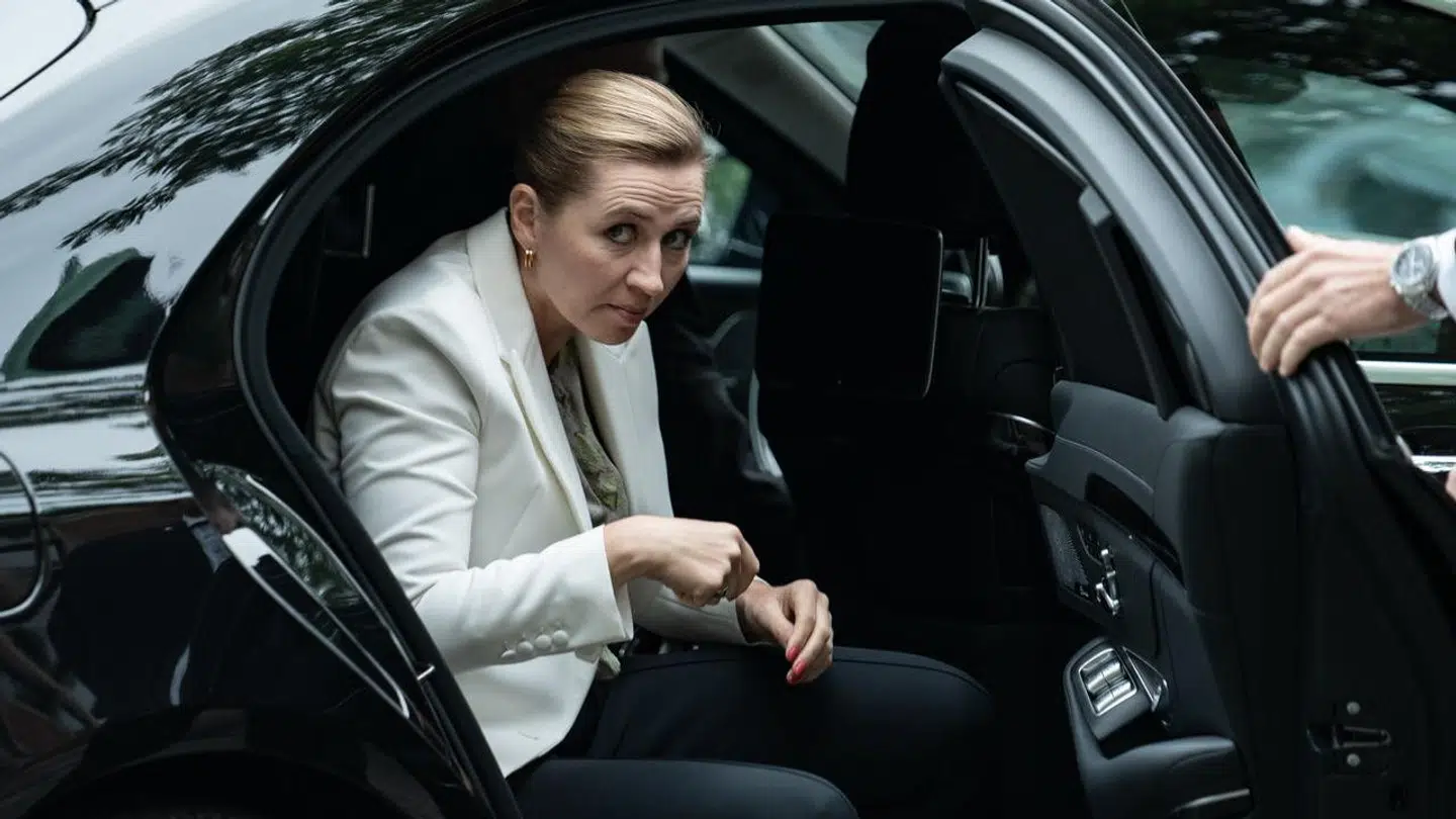 En 42-årig chauffør i Statsministeriet er anklaget for at køre kvindelige dates rundt i ministerbiler. (Arkivfoto).