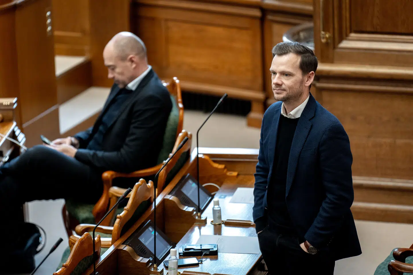 Peter Hummelgaard (S) er efter valget fungerende beskæftigelsesminister og må i følge grundloven kun stå for de mest basale til, så landet kan løbet rundt, mens der bliver dannet en ny regering. Emil Helms/Ritzau Scanpix