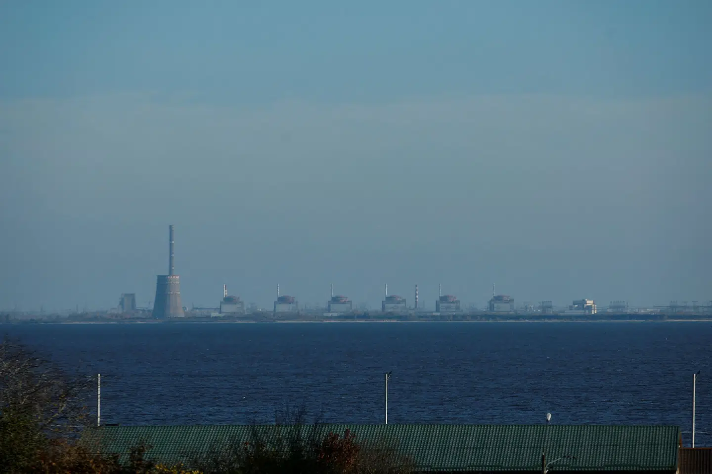 Atomkraftværket Zaporizjzja er det største i Europa. Under normale forhold står det for en femtedel af Ukraines samlede elproduktion om året. (Arkivfoto). Valentyn Ogirenko/Reuters