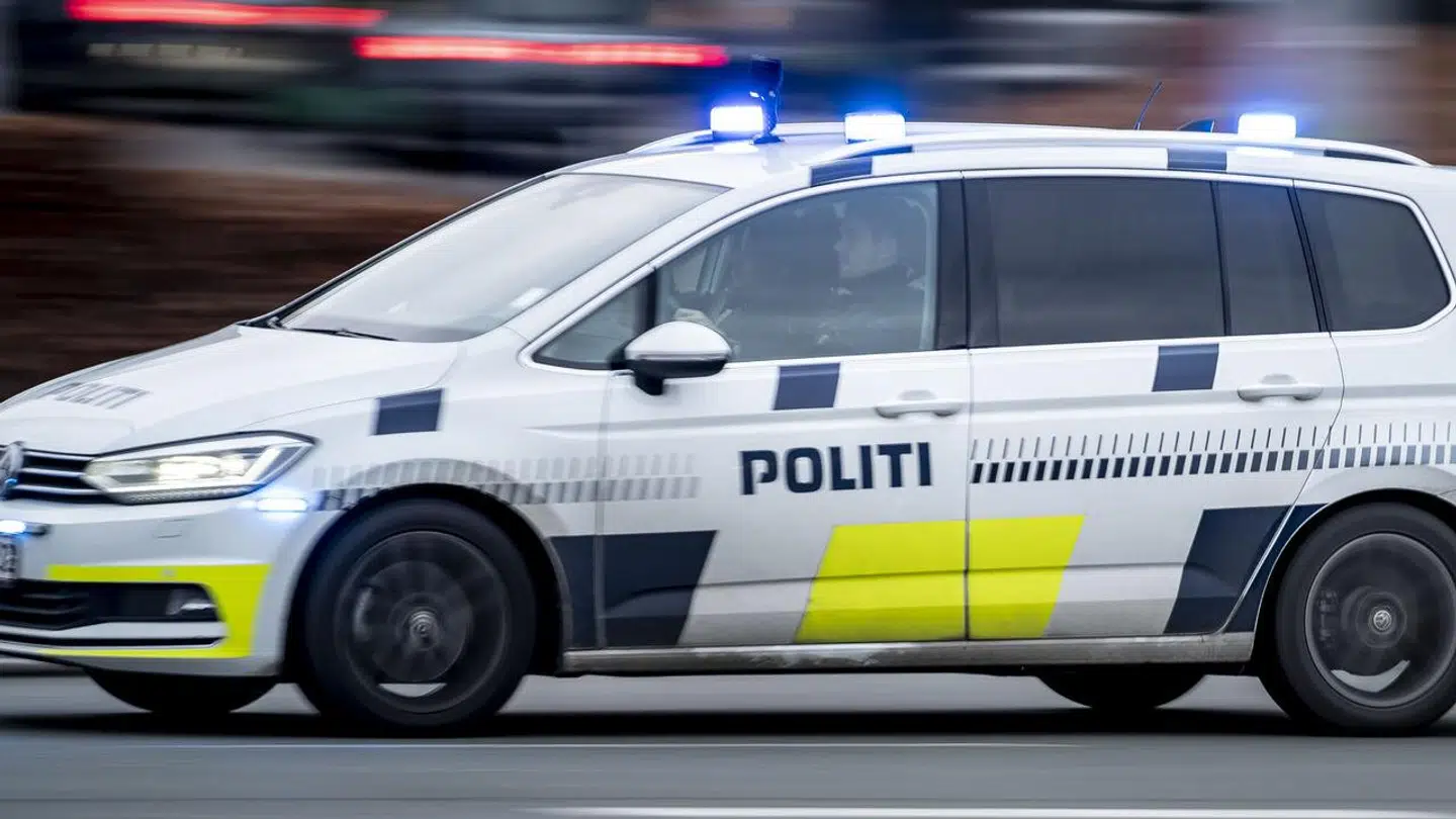 Elverdamsvej er lukket mandag eftermiddag efter et alvorligt uheld.