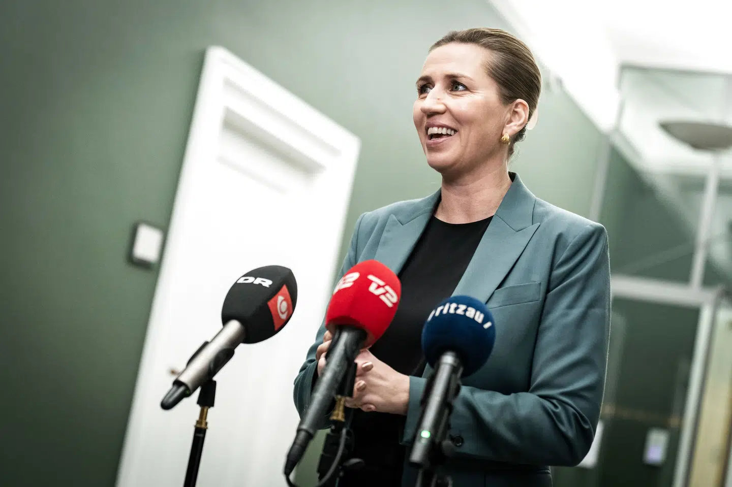 Fungerende statsminister Mette Frederiksen og Socialdemokratiet får opbakning fra 30,0 procent af vælgerne i den første Voxmeter-måling efter folketingsvalget. (Arkivfoto). Emil Helms/Ritzau Scanpix