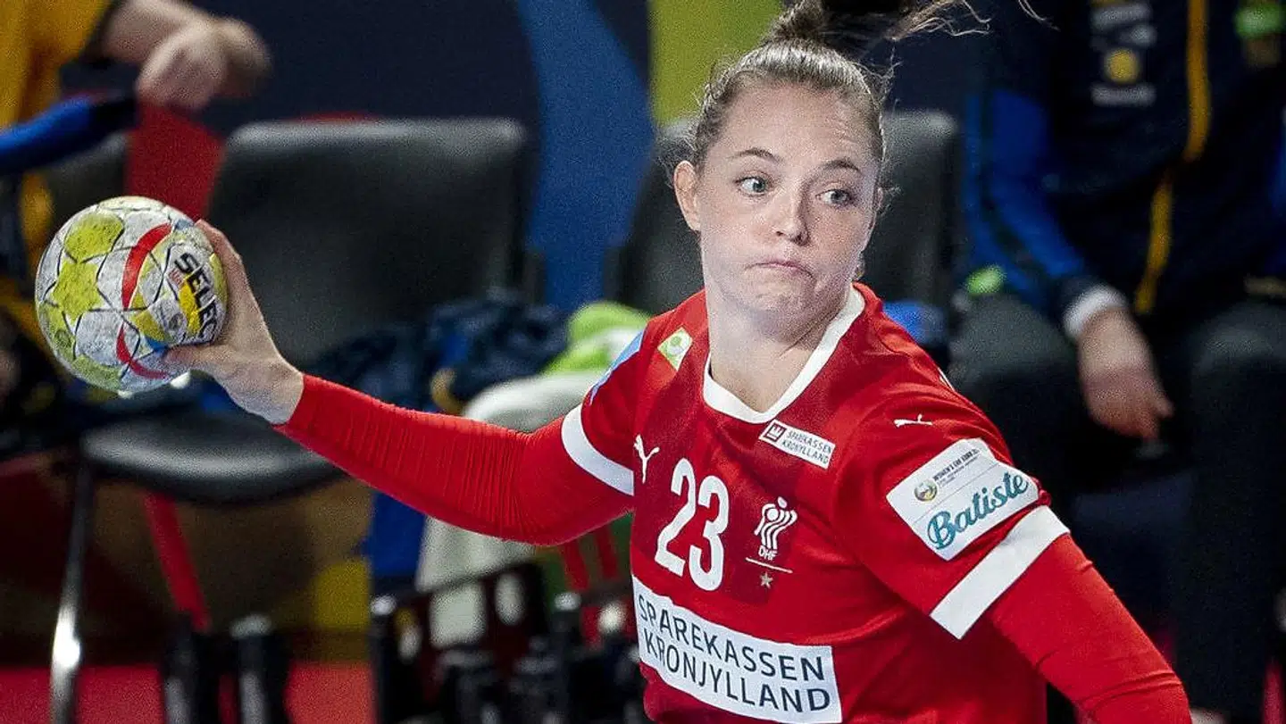 Kristina Jørgensen havde også forældrene med på sidelinjen, da hun og resten af det danske landshold besejrede Sverige i den sidste gruppekamp ved EM.