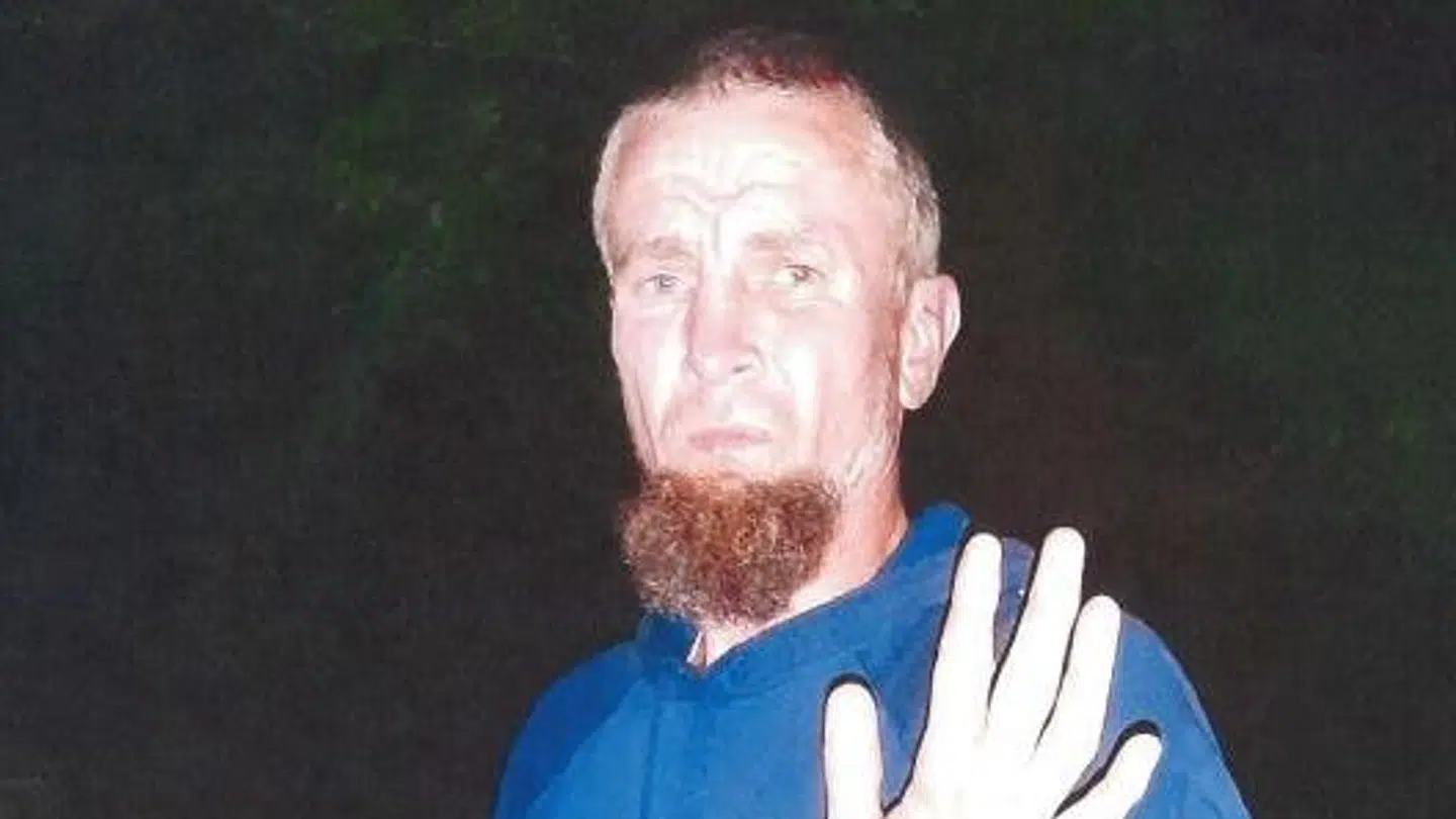 Politiet efterlyser Arturas Bauza, som kan have barberet skægget eller dele af det af. Foto: Midt- og Vestsjællands Politi.