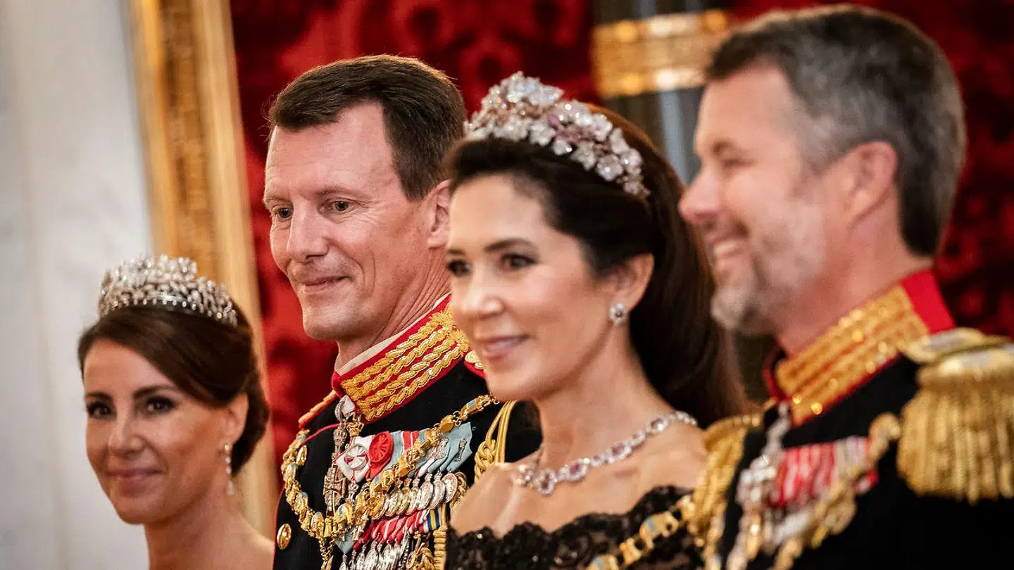 Dronningen, kronprinsparret, prins Joachim og prinsesse Marie mødes første gang efter krisen.