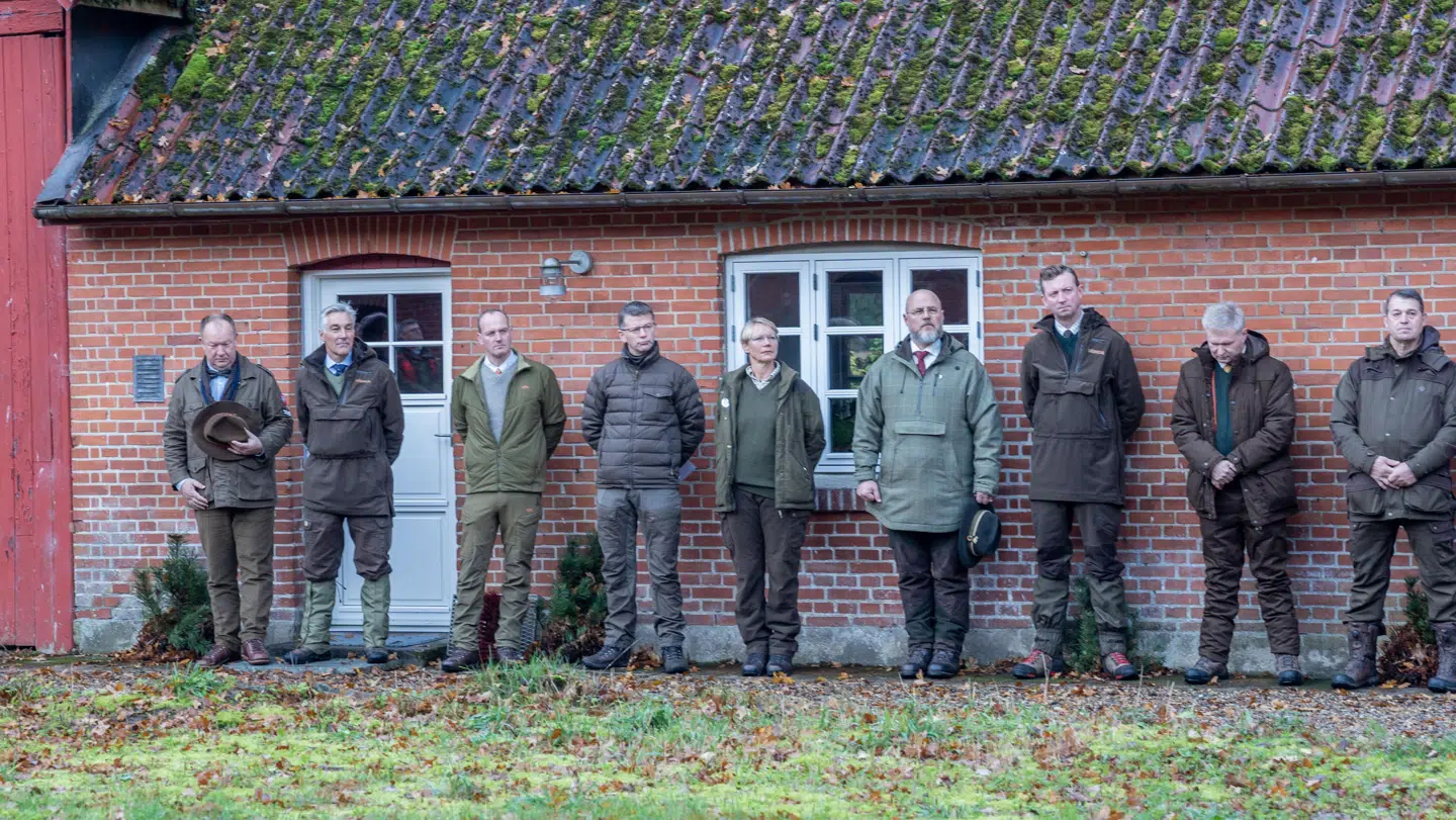 Gæstelisten byder på flere overraskelser, vurderer kongehuseksperten.