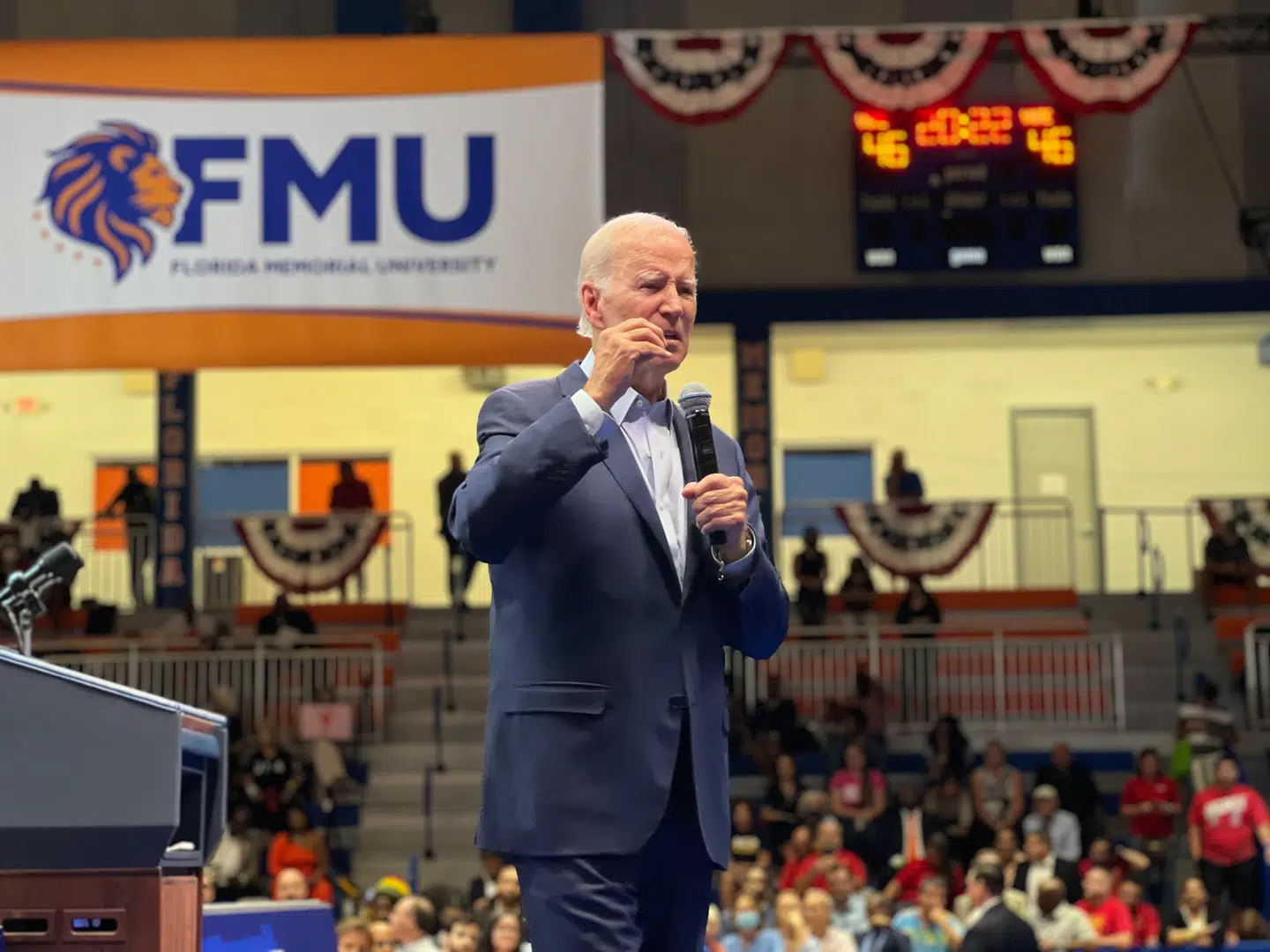 Præsident Joe Biden gorde alt, hvad han kunne for ikke at leve op til øgenavnet Sleepy Joe, da han talte i Miami.