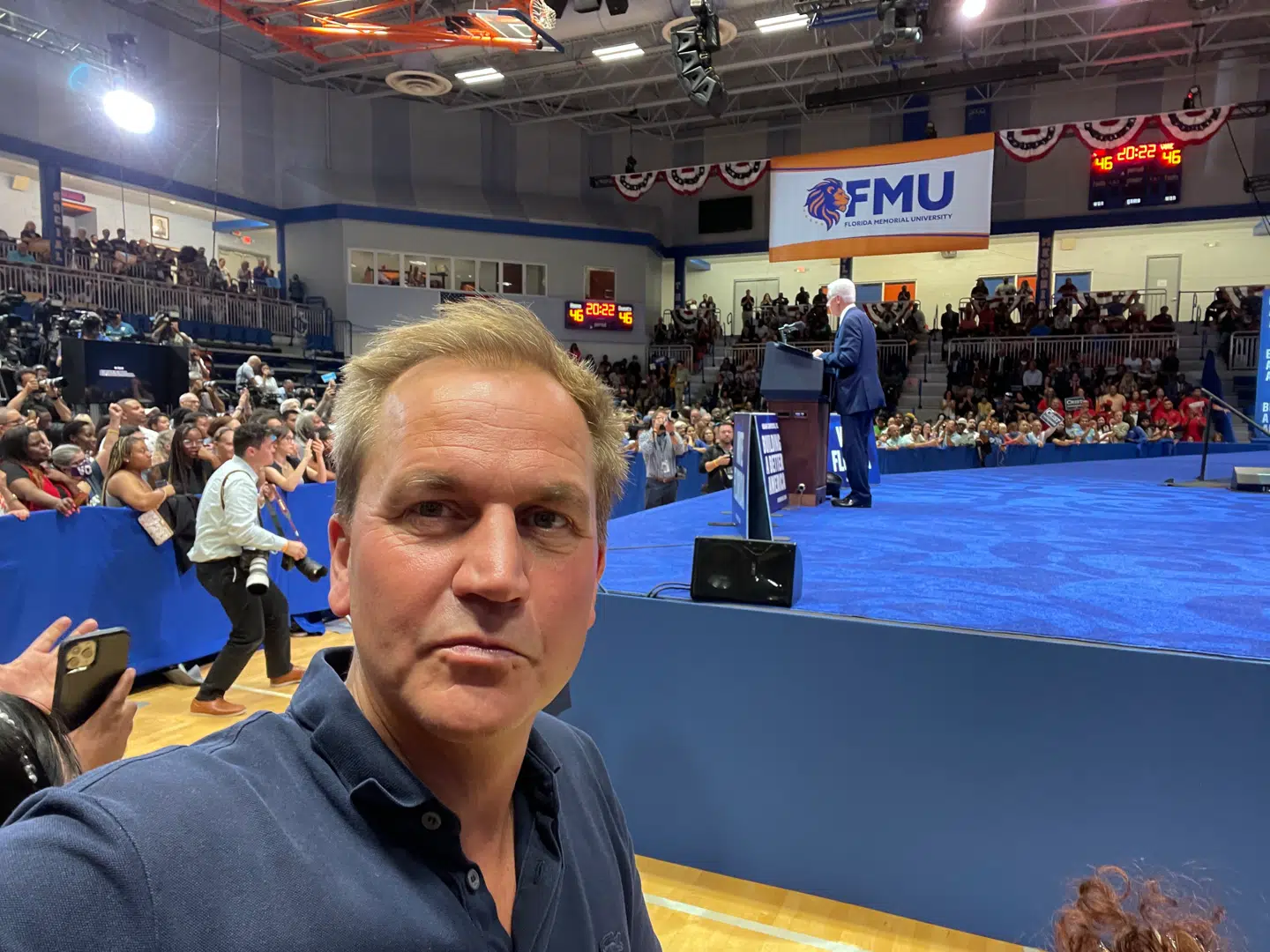 B.T.s internationale korrespondent, Jakob Illeborg, ved scenen i Miami, hvor Joe Biden taler.