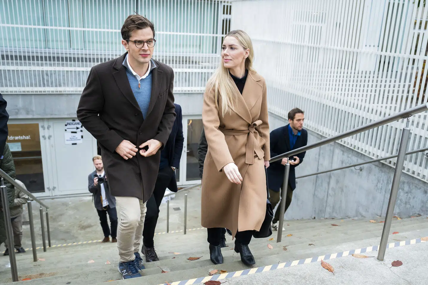 - Liberal Alliance er tilbage, siger Alex Vanopslagh, da han kommer ind til partiets fest ved Højbro Plads i det indre København. Martin Sylvest/Ritzau Scanpix