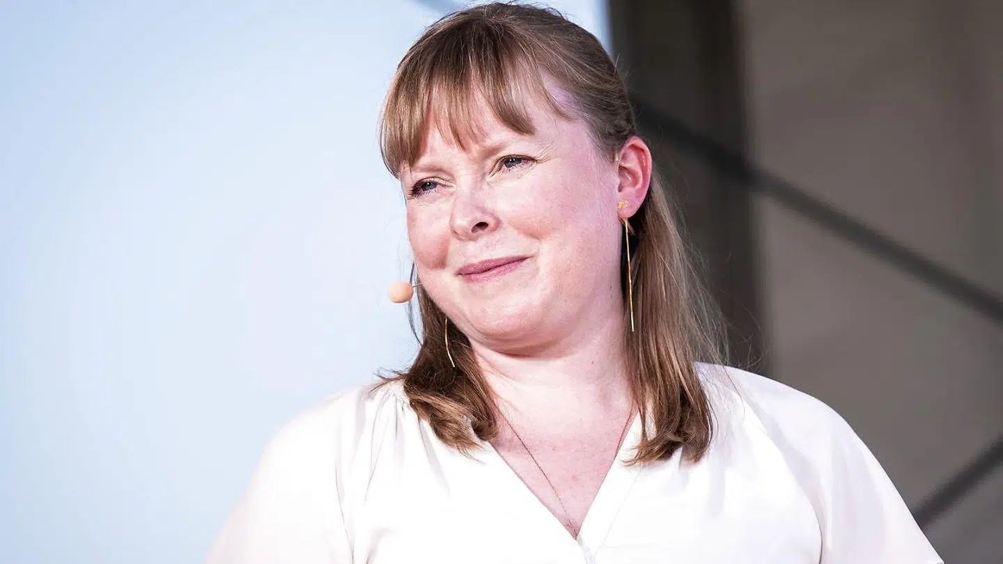 Kulturminister Joy Mogensen i debat på Hovedscenen på Folkemødet i Allinge.