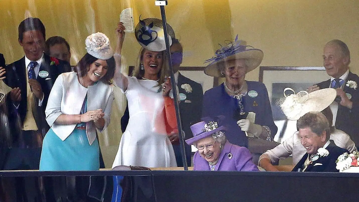 Dronning Elizabeth var ofte på plads på væddeløbstribunen.